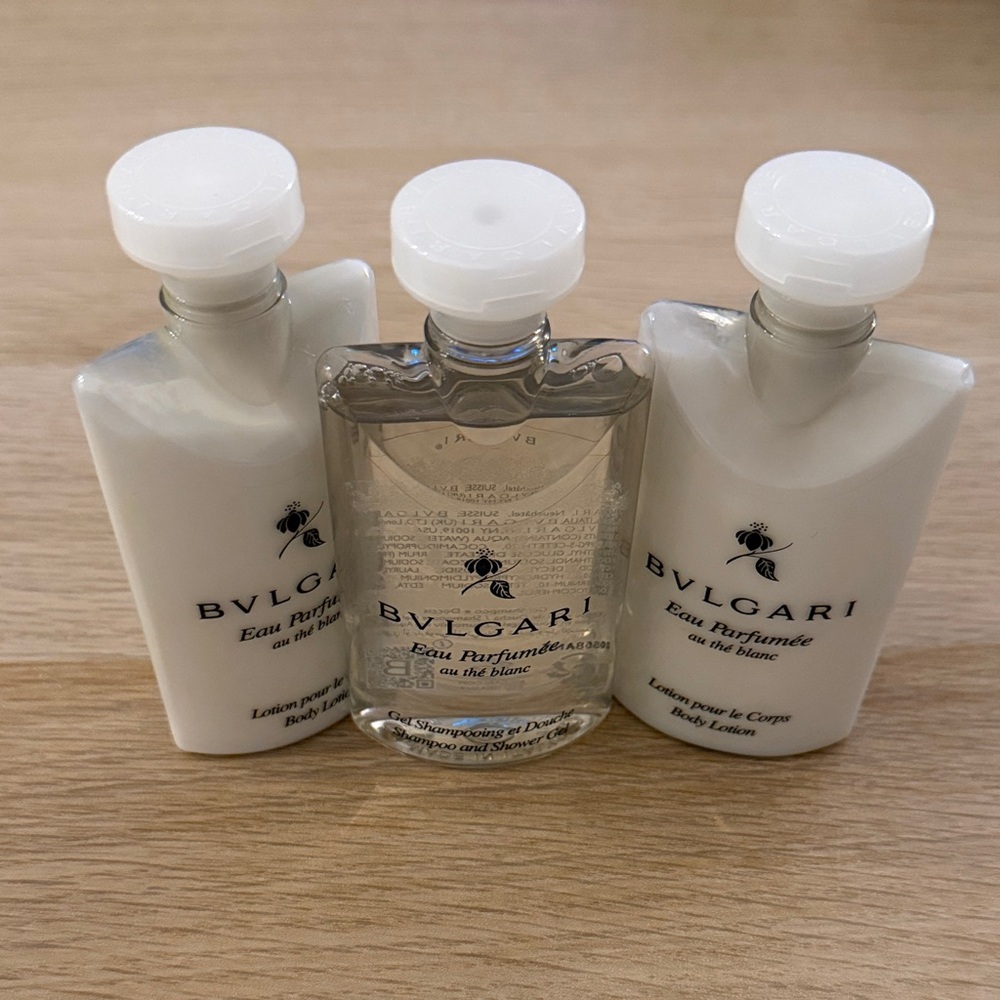 Bulgari Eau Parfumée au thé blanc (White Tea) Shower Gel and Lotion Set